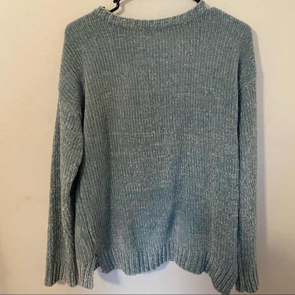 blue sweater SUPER soft - Picture 3 of 3